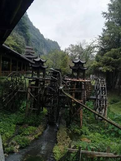 From Geology to Making: Huanglong Cave（黄龙洞） Non-Heritage Workshop
