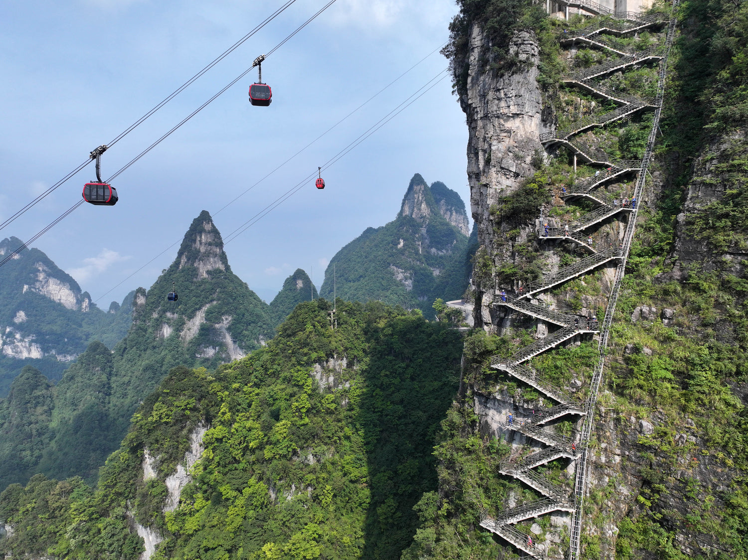 Accessible Peaks: An Inclusive Zhangjiajie（张家界） Route