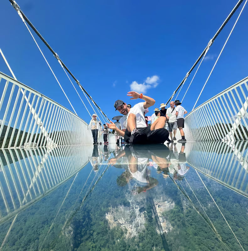 Glass Bridge（张家界）: Engineering, Risk and Visitor Systems