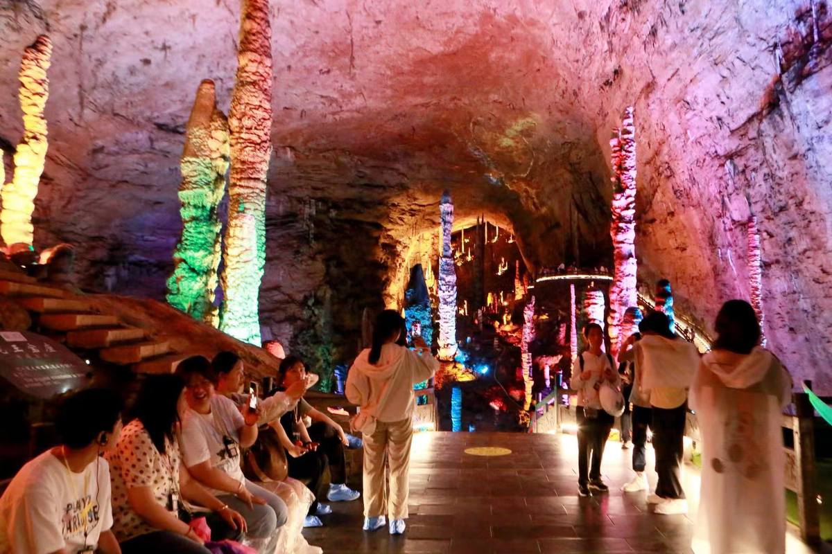 From Geology to Making: Huanglong Cave（黄龙洞） Non-Heritage Workshop