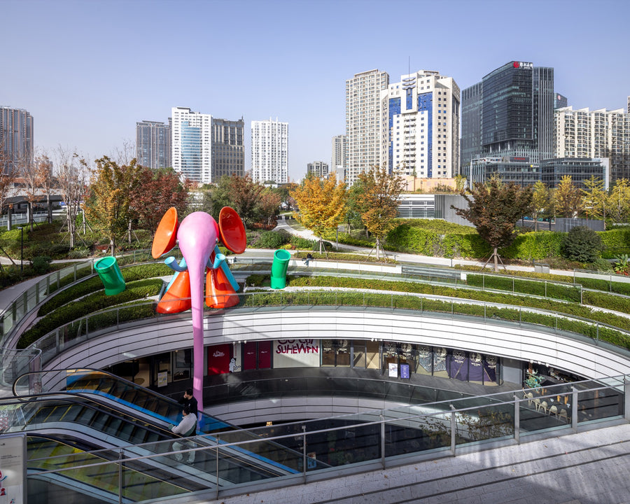 Contemporary urban renewal along Shanghai's Suzhou Creek